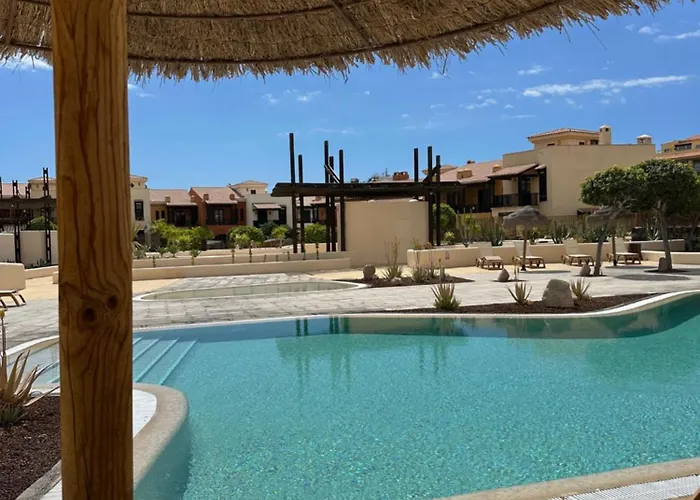 Luna In San Blas 圣米格尔德阿沃纳