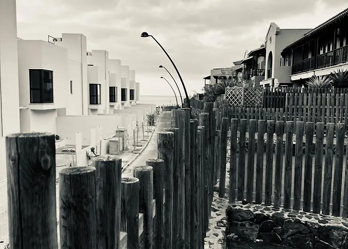 Luna In San Blas 圣米格尔德阿沃纳