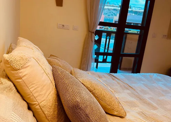 Luna In San Blas * 圣米格尔德阿沃纳